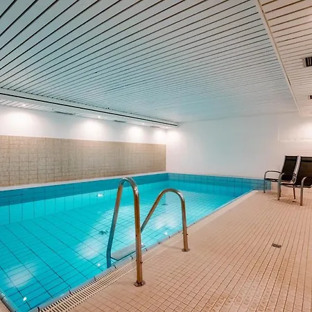 Hues Wuef Im Haus Ornum *