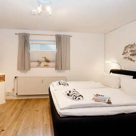 Hues Wuef Im Haus Ornum * Вестерланд