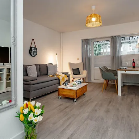 Hues Wuef Im Haus Ornum * Westerland