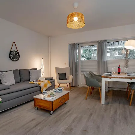 Hues Wuef Im Haus Ornum Appartamento Westerland